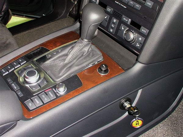 Audi Q7 (4L) (Aut./Tiptronic) 2005-2015 /1036K/