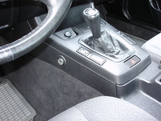 BMW 3 (E36 compact) (kézi, 5 seb., 