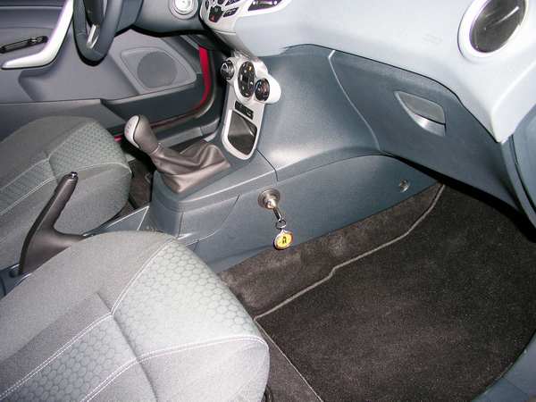 Ford Fiesta VII (kézi, 5 seb., 