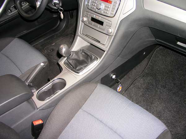 Ford Mondeo Mk IV. (BA7)  (kézi, 5 seb., 