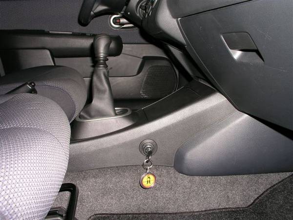 Nissan Tiida I. (kézi, 6 seb., 