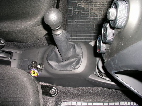 Toyota Yaris II. (kézi, 6 seb., 