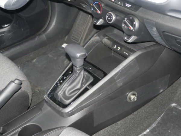 Kia Stonic Automata 2017 től 2116K