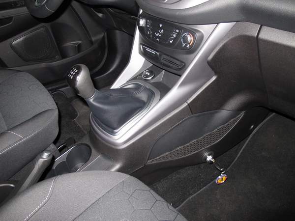Ford Transit Connect II. (kézi, 6 seb., 