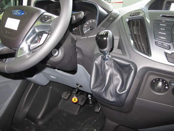 Ford Transit Custom (kézi, 6 seb., 