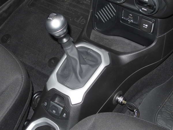 Jeep Renegade I. (kézi, 6 seb., 