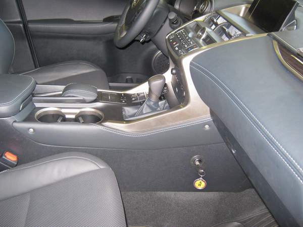 Lexus NX 200 (automata/CVT, kivéve F Sport verzió) 2014-től /1771W/