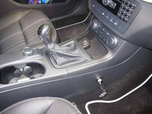Mercedes B W246 (kézi, 6 seb., 