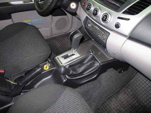 Mitsubishi L200 IV. (Automata/Szekvenciális) 2010-2015 /1614K/