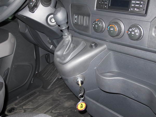 Nissan NV400 I. (kézi, 6 seb., 