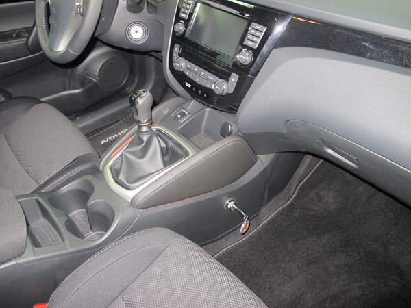 Nissan Qashqai II. (kézi, 6 seb., 
