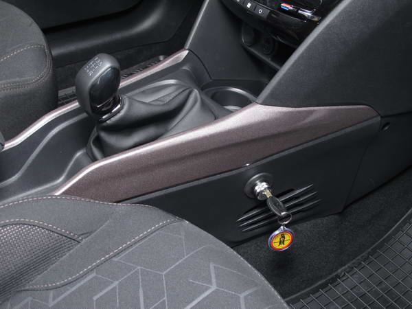 Peugeot 2008 (A94) (kézi, 5 seb., 