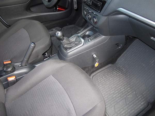 Peugeot 301 (kézi, 5 seb., 