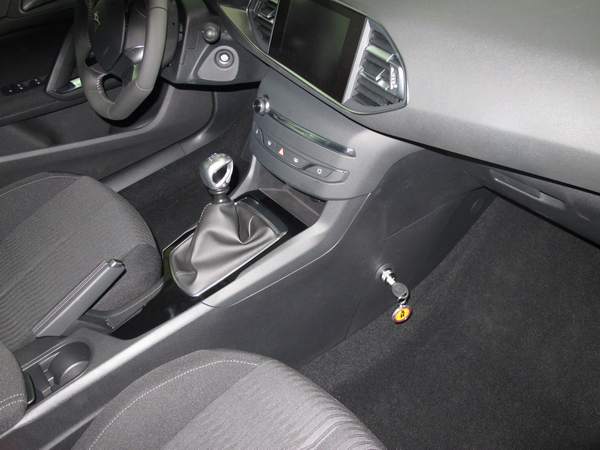 Peugeot 308 II. (kézi, 6 seb., 