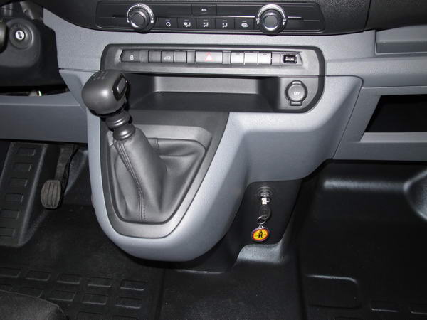 Peugeot Expert III. (kézi, 6 seb., 
