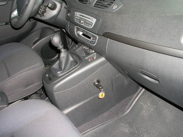 Renault Scenic III. (JZ) (kézi, 6 seb., 