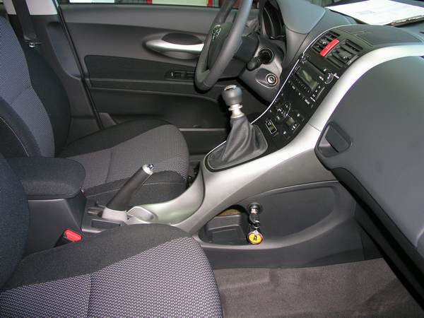 Toyota Auris I. (E150) (kézi, 6 seb., 
