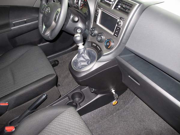 Toyota Verso S (kézi, 6 seb., 