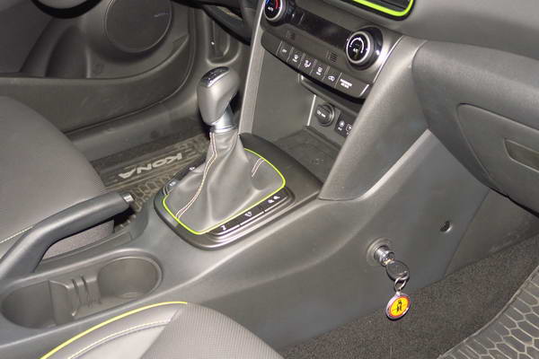 Hyundai Kona I. (kézi, 6 seb., 