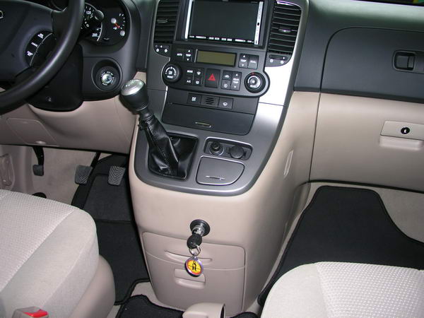 Kia Carnival II. (kézi, 