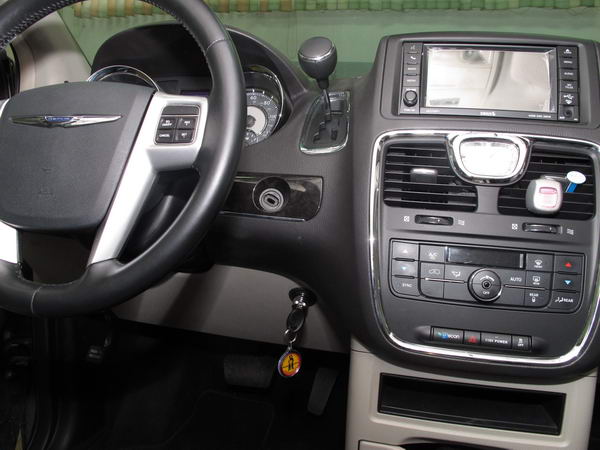 Lancia Voyager (RT) (automata) 2011-2015 /2041R/