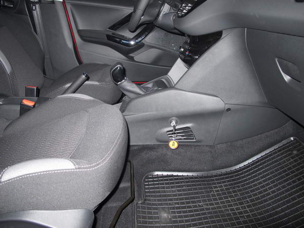 Peugeot 2008 (A94) (kézi, 5 seb., 