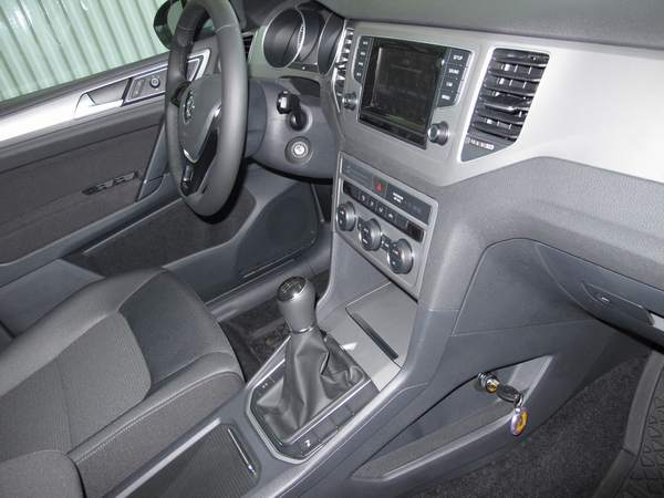 Volkswagen Golf VII. SportsVan (kézi, 6 seb.,