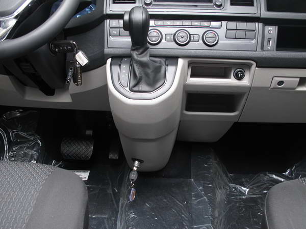 Volkswagen Transporter T6 (Automata/DSG, keskeny bokszos)  2016-tól /1871K/