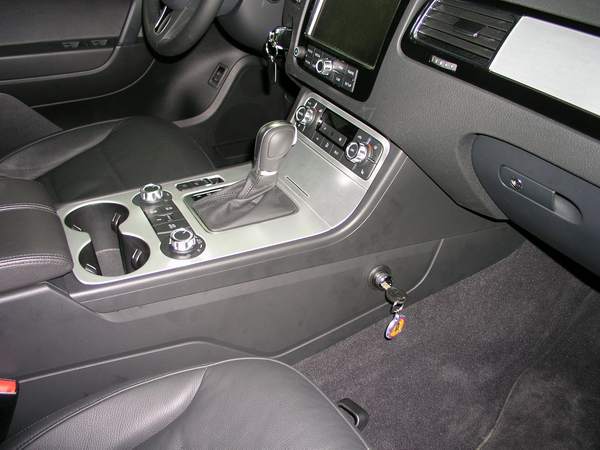 Volkswagen Touareg II. (automata/Szekvenciális) (VIN 10. karakter: 